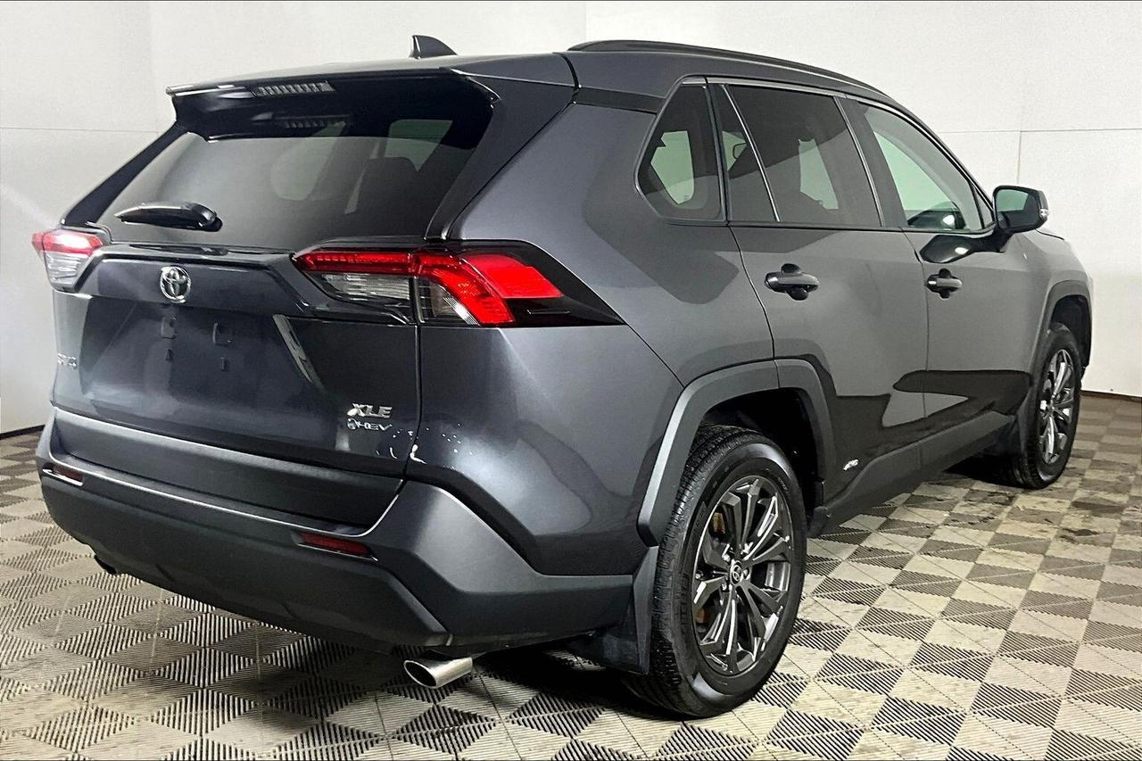 2025 Toyota RAV4 Hybrid XLE AWD Photo