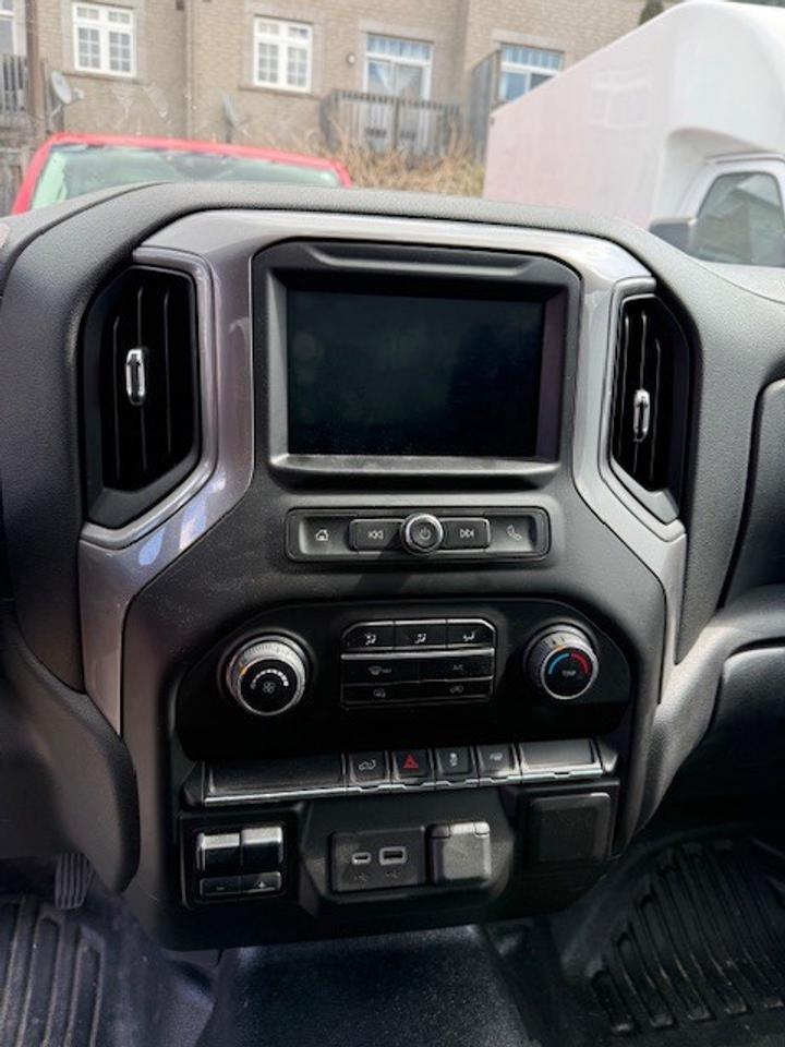 2021 Chevrolet Silverado 1500 2WD Reg Cab 140  Work Truck Long Box Photo4