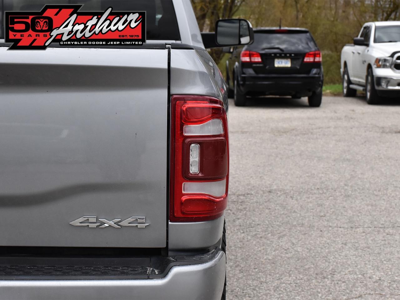2022 RAM 3500 BIG HORN CREW CAB 4X4 WITH 8FT BOX Photo
