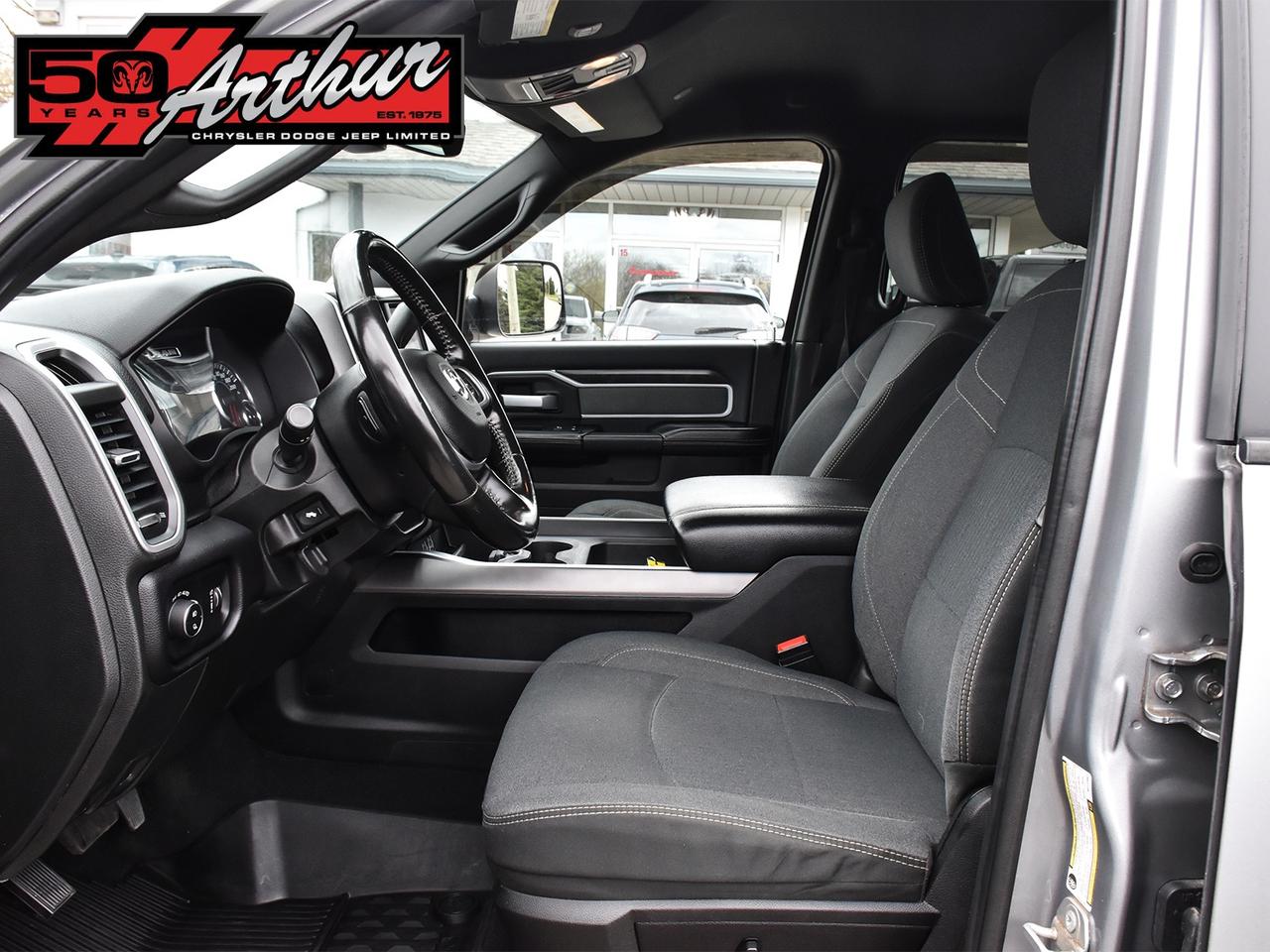 2022 RAM 3500 BIG HORN CREW CAB 4X4 WITH 8FT BOX Photo