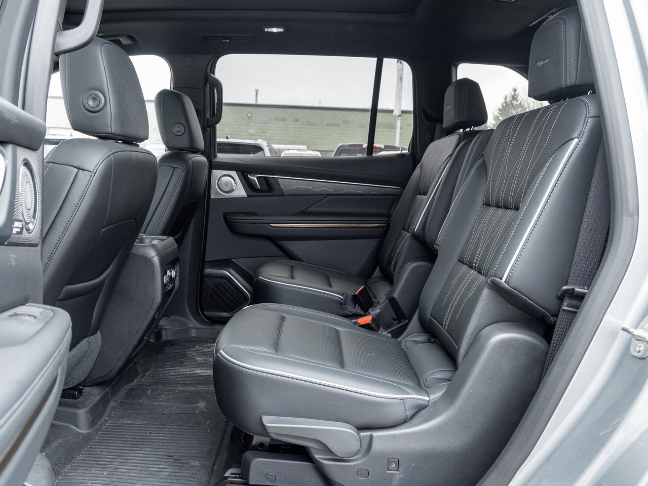2025 Buick Enclave Fully Loaded   Panoramic Roof   Advanced Tech PKG Photo