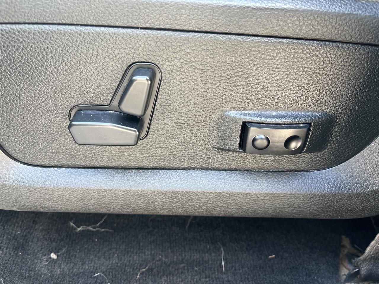 2018 RAM 1500 SLT - Tow Pkg - Bluetooth Photo