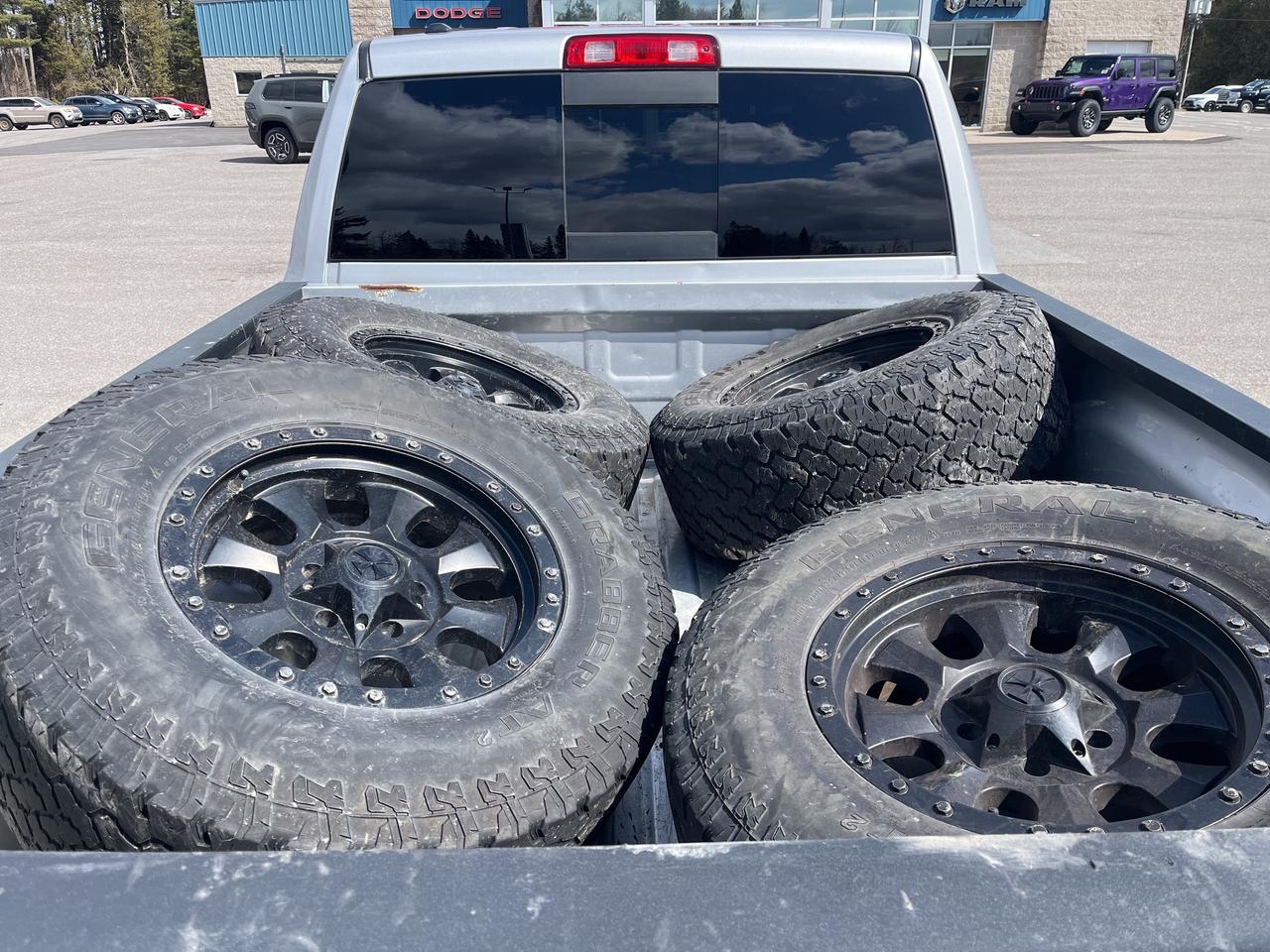 2018 RAM 1500 SLT - Tow Pkg - Bluetooth Photo
