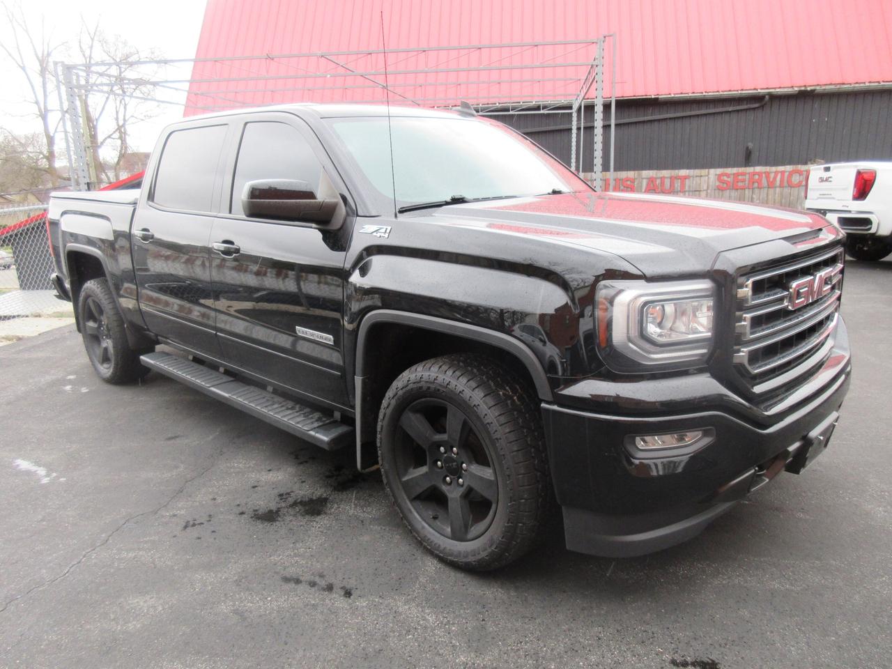 2018 GMC Sierra 1500 4WD CREW CAB 143.5" SLE Photo