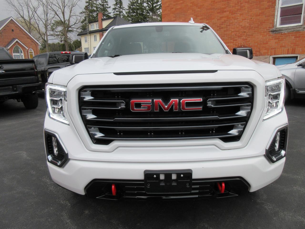 2022 GMC Sierra 1500 Limited 4WD Crew Cab 147" AT4 Photo