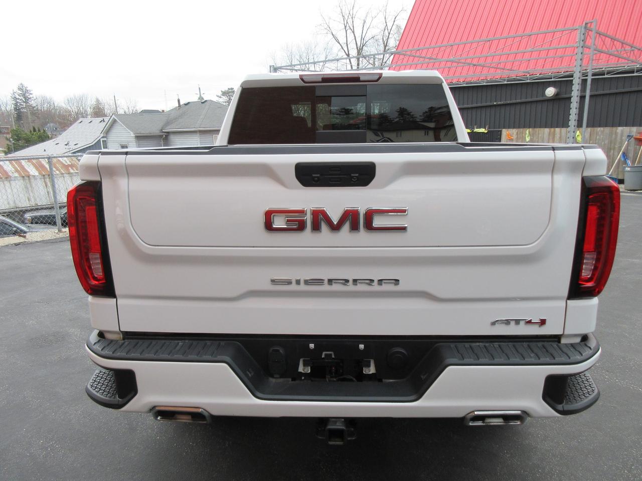 2022 GMC Sierra 1500 Limited 4WD Crew Cab 147" AT4 Photo