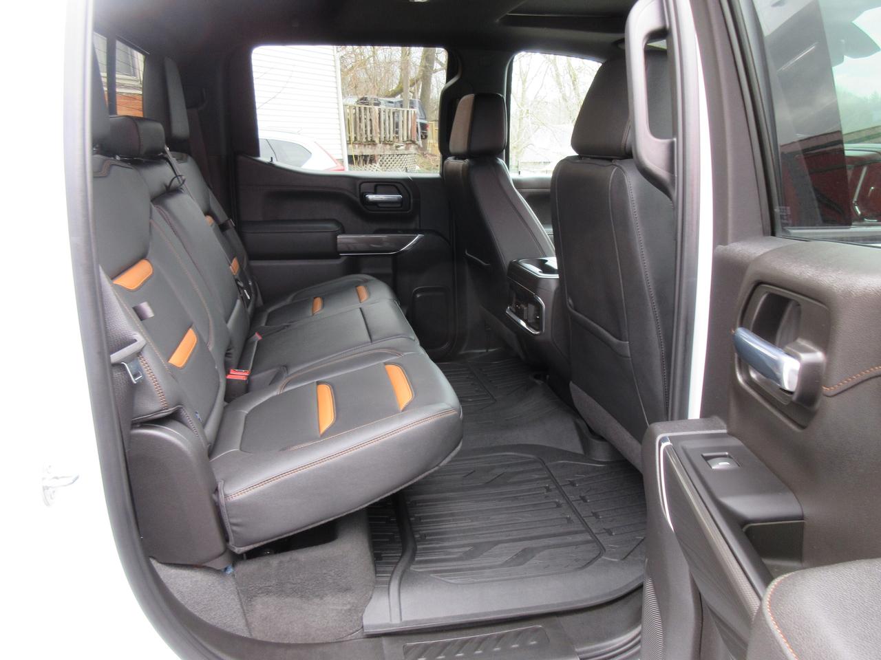 2022 GMC Sierra 1500 Limited 4WD Crew Cab 147" AT4 Photo