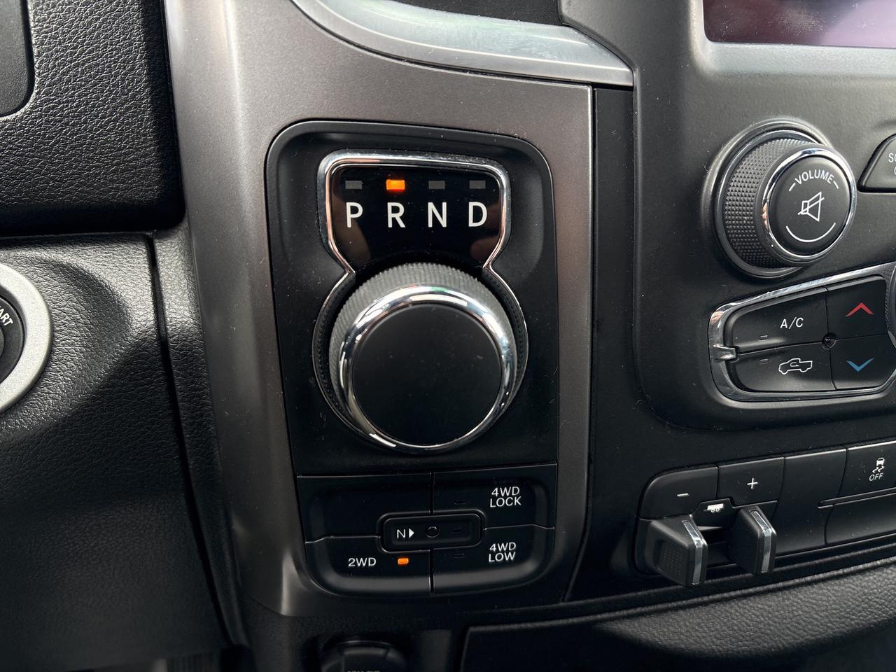 2021 RAM 1500 Classic WARLOCK Photo