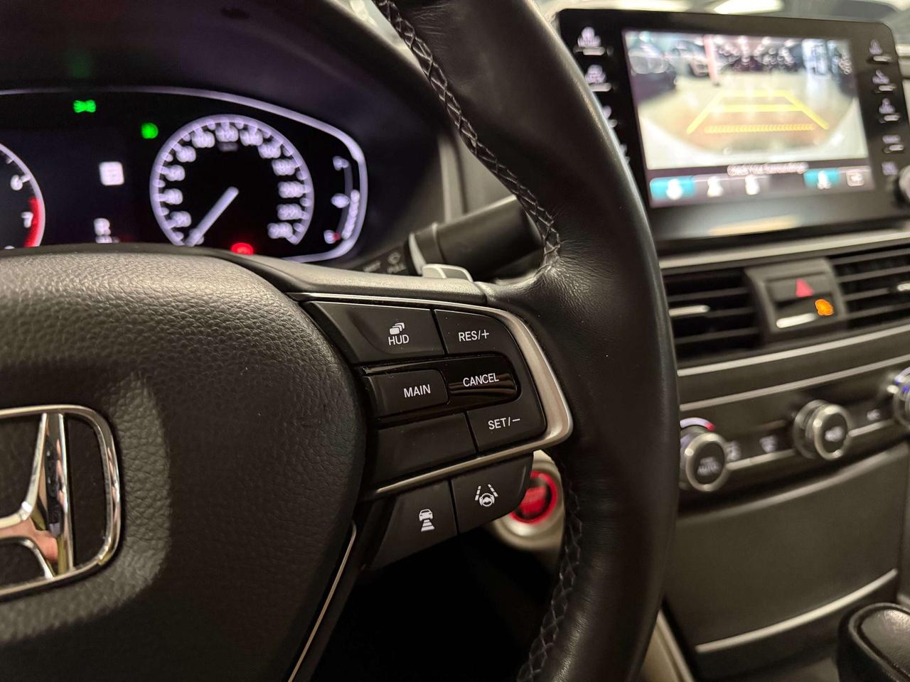 2019 Honda Accord Touring Photo