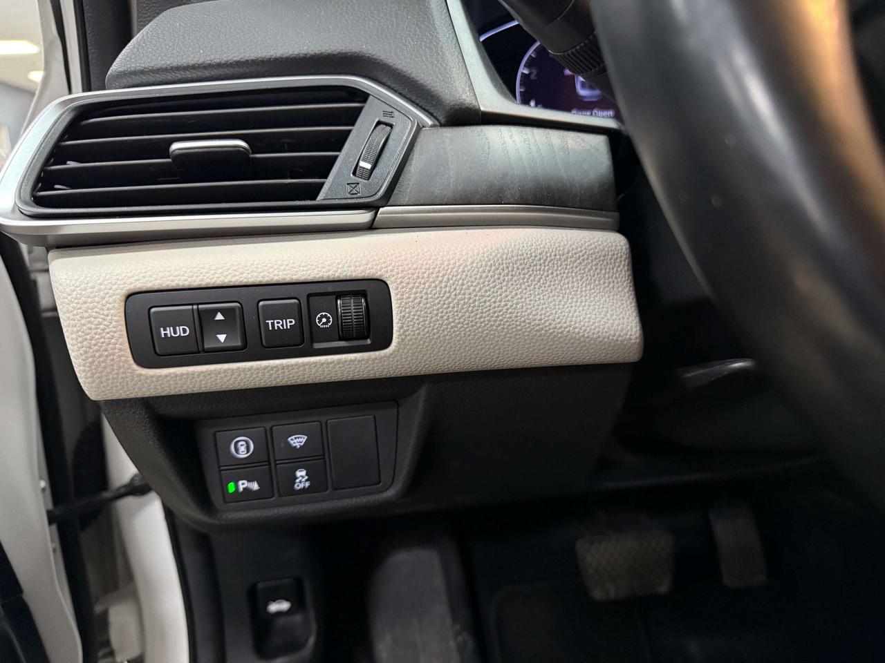 2019 Honda Accord Touring Photo