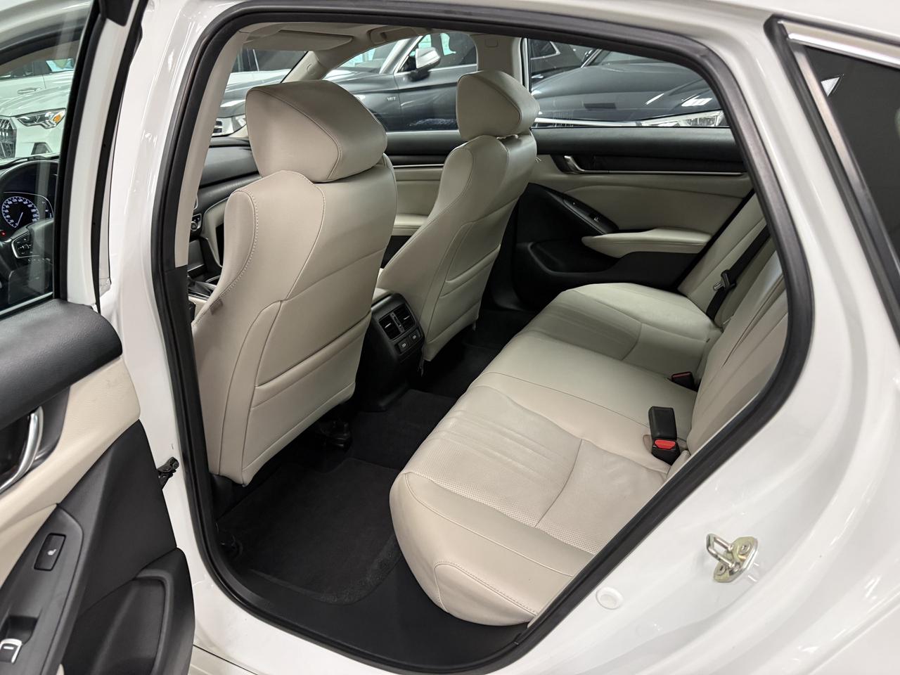 2019 Honda Accord Touring Photo