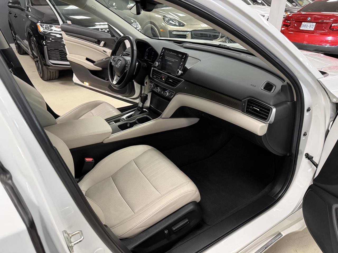 2019 Honda Accord Touring Photo