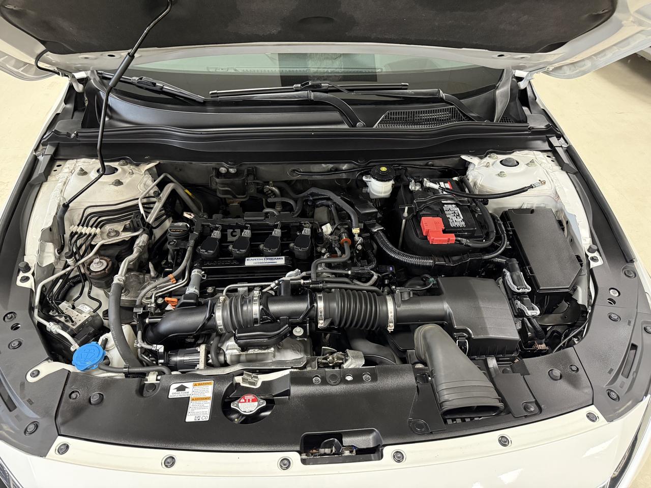 2019 Honda Accord Touring Photo