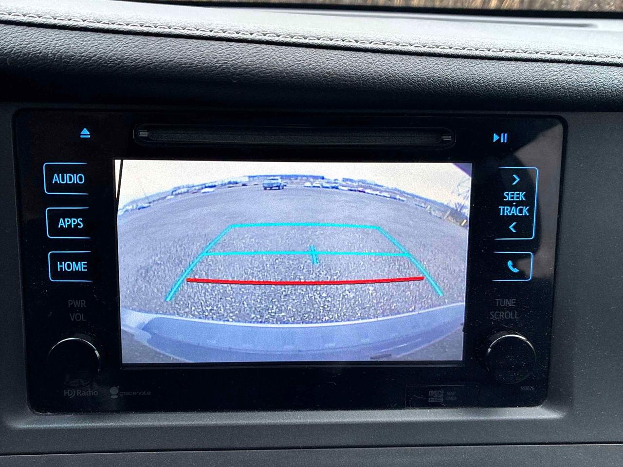 2015 Toyota Sienna SE TECH 8 PASS - LTHR! NAV! BACK-UP CAM! BSM! DVD! Photo