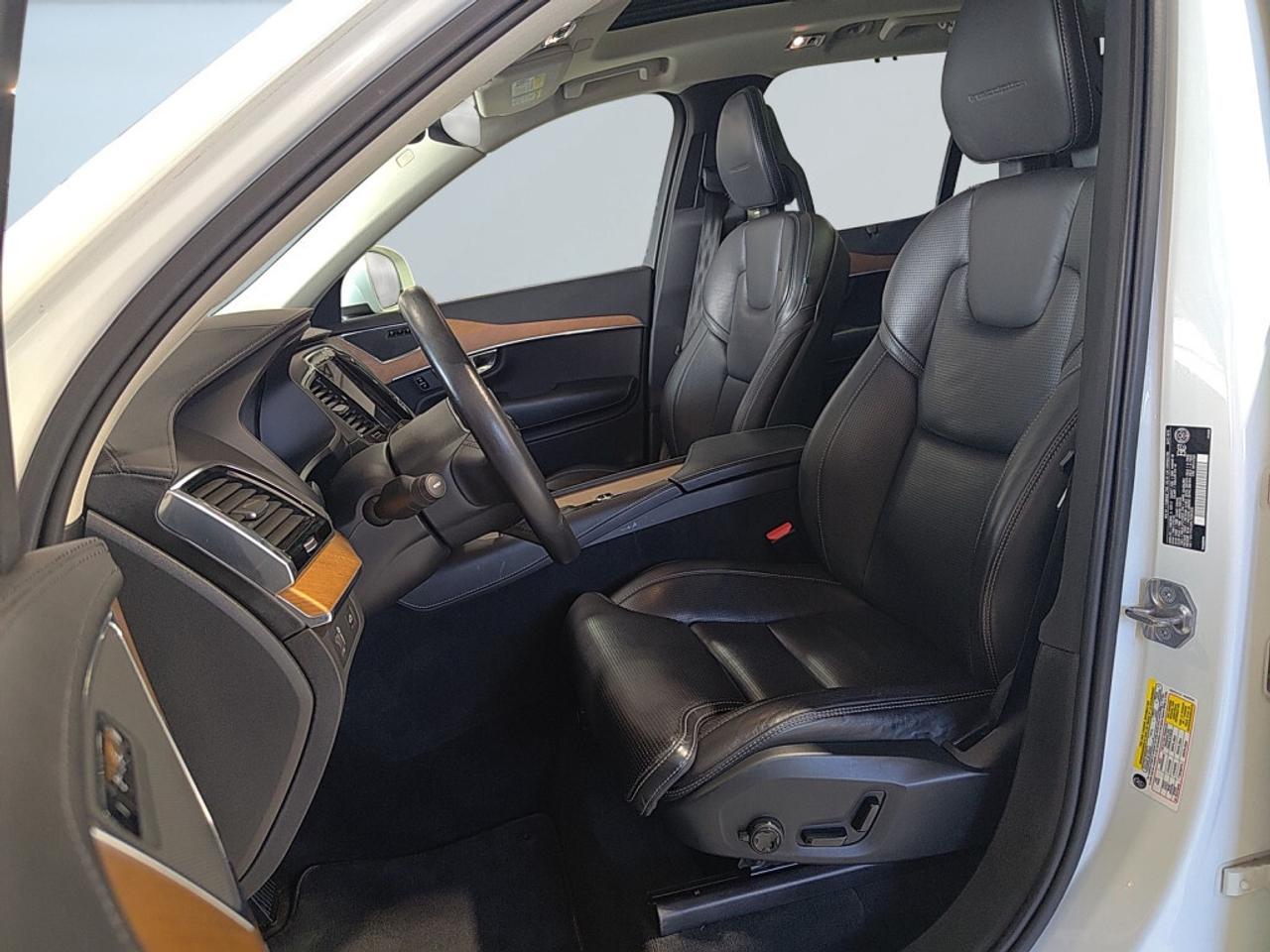 2016 Volvo XC90 T6 Inscription 7 Seater AWD/Clean Carfax/ Exceptio Photo