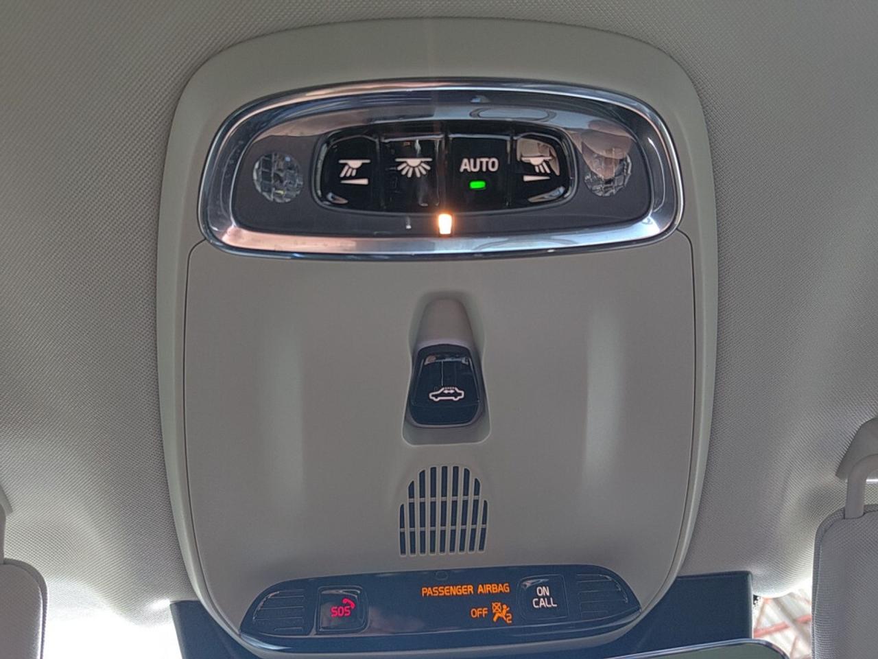 2016 Volvo XC90 T6 Inscription 7 Seater AWD/Clean Carfax/ Exceptio Photo