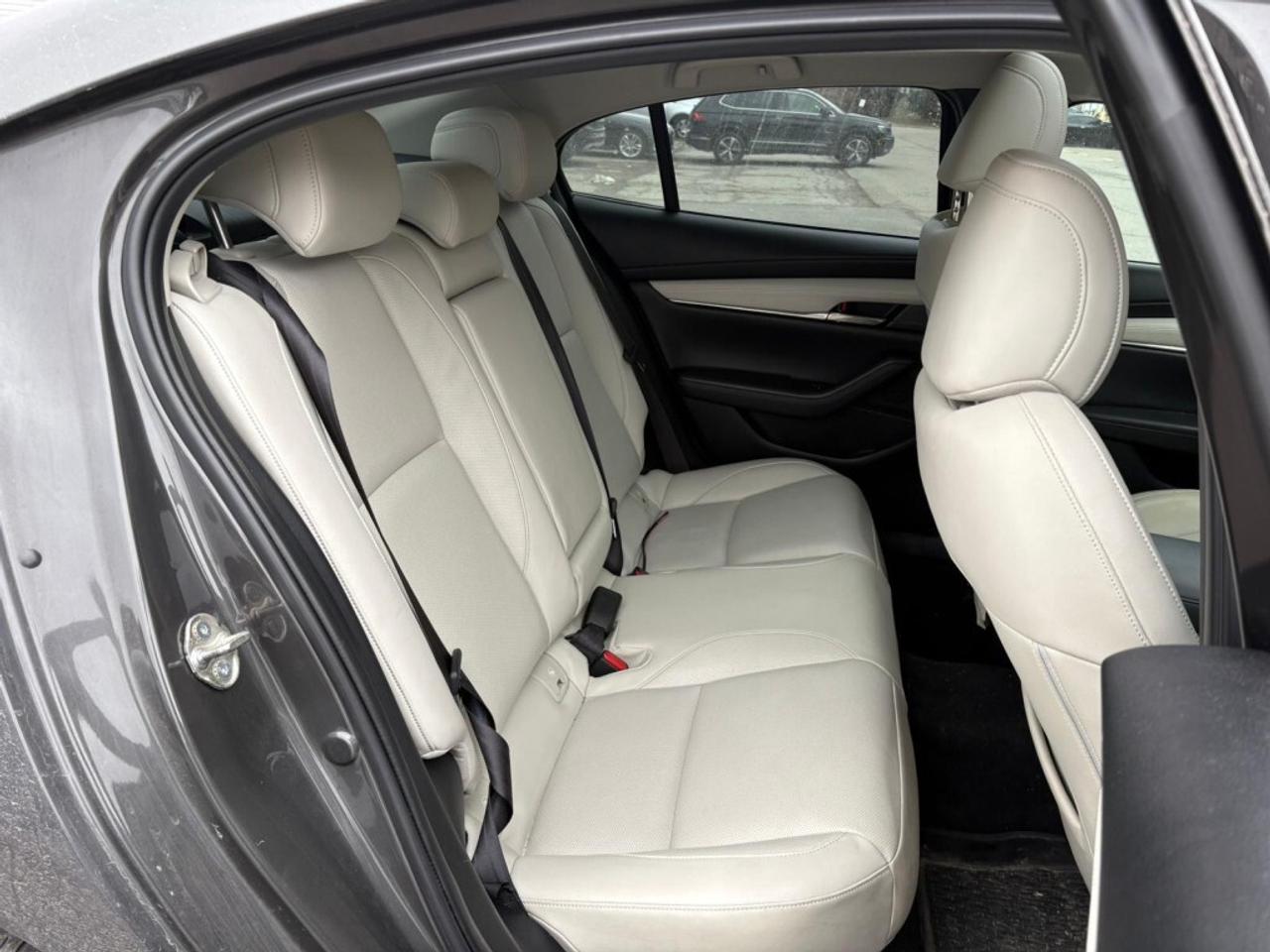 2019 Mazda MAZDA3 GT /Leather/NAVI/Sunroof/Drive Assist/Clean Carfax Photo