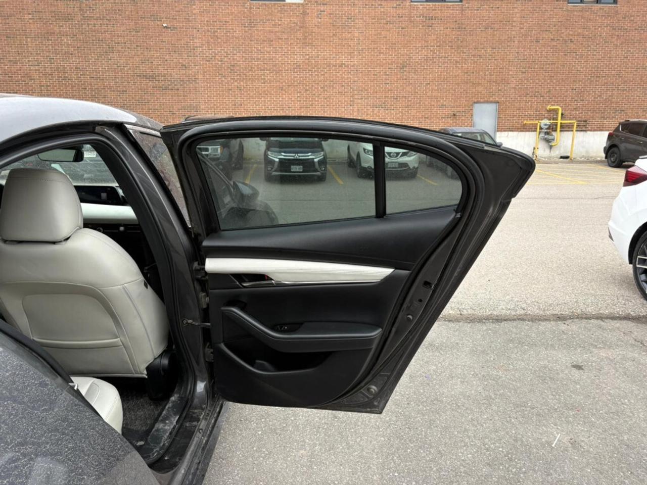 2019 Mazda MAZDA3 GT /Leather/NAVI/Sunroof/Drive Assist/Clean Carfax Photo