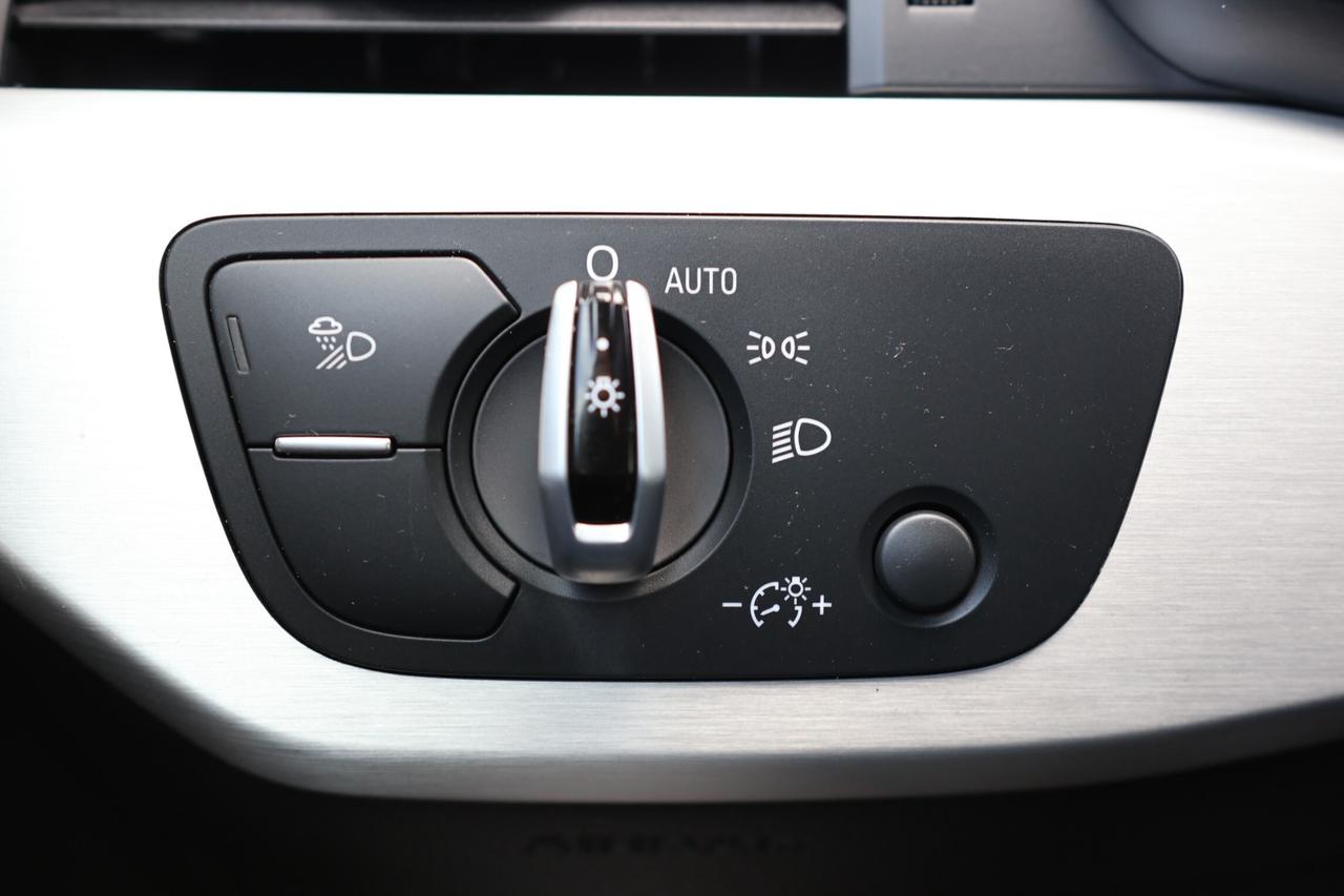 2018 Audi A4 TECHNIK-S LINE-AWD/NAV/360CAM/BLIS/P SNSR/PSEAT/H Photo