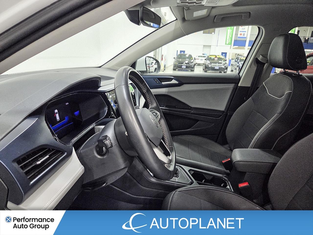 2024 Volkswagen Taos Comfortline FWD, Apple CarPlay, Panoramic Sunroof Photo