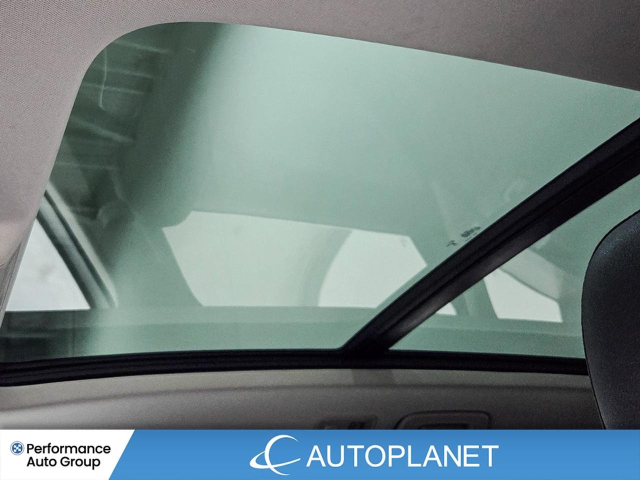 2024 Volkswagen Taos Comfortline FWD, Apple CarPlay, Panoramic Sunroof Photo