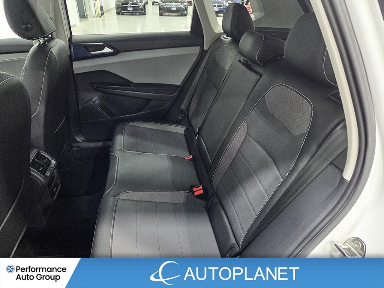 2024 Volkswagen Taos Comfortline FWD, Apple CarPlay, Panoramic Sunroof Photo