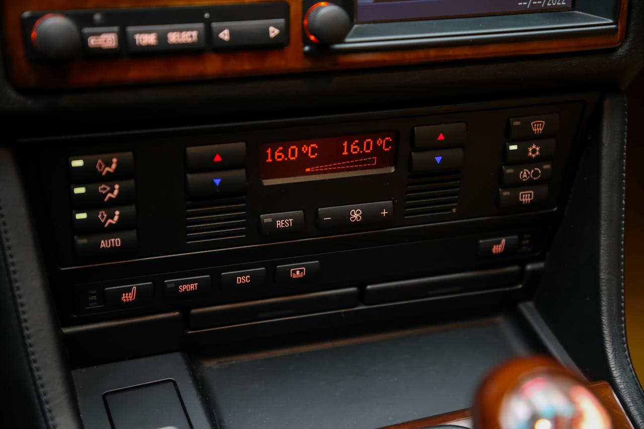 2000 BMW 5 Series M5 SEDAN V8 MANUAL CARAMELINT NOACIDNT CANADIANCAR Photo