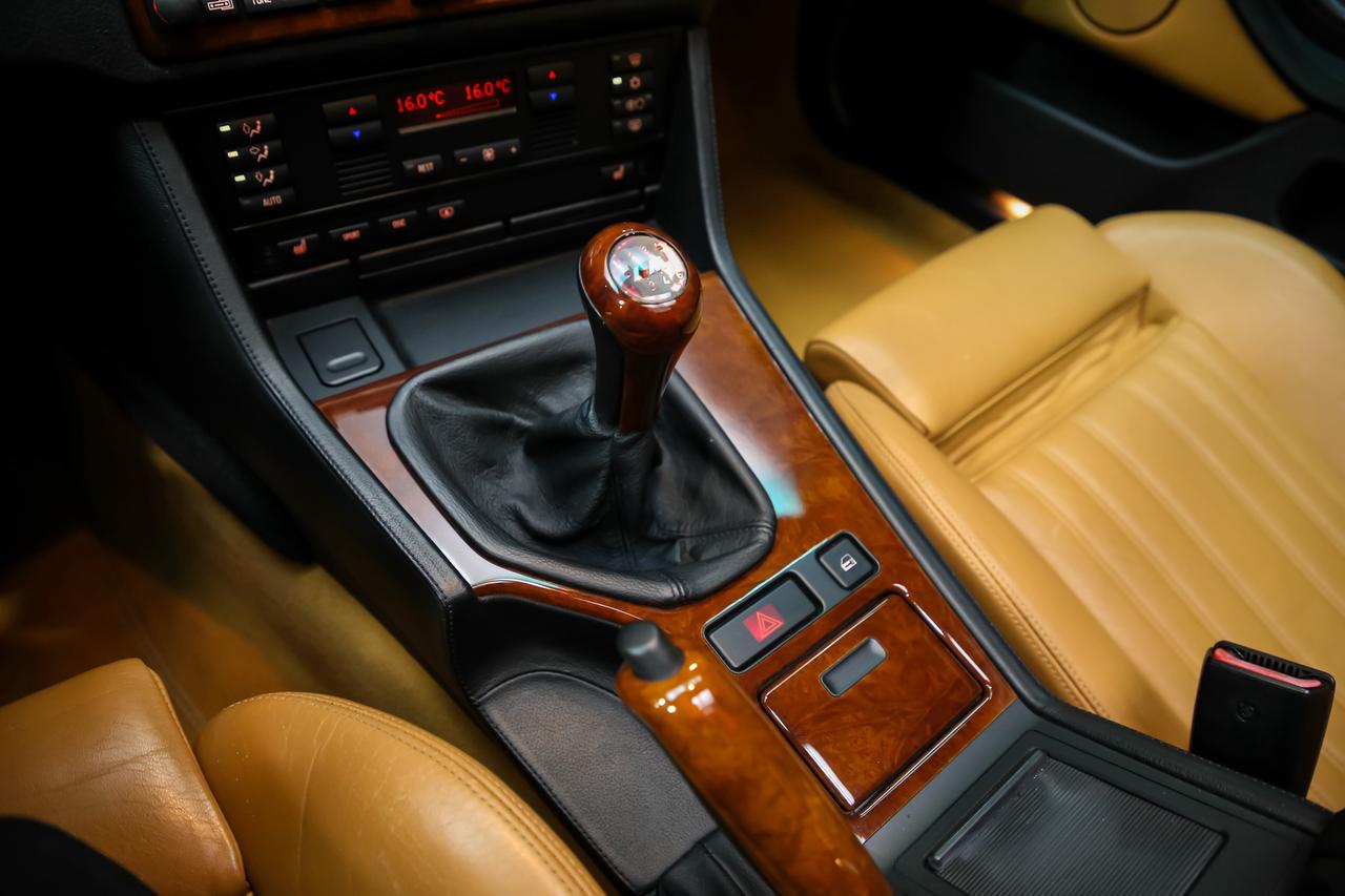 2000 BMW 5 Series M5 SEDAN V8 MANUAL CARAMELINT NOACIDNT CANADIANCAR Photo