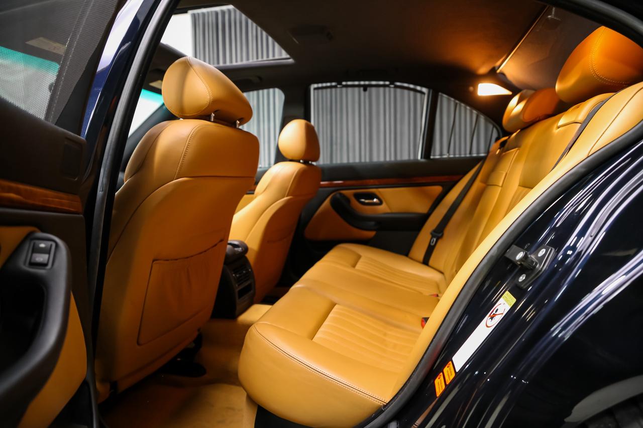 2000 BMW 5 Series M5 SEDAN V8 MANUAL CARAMELINT NOACIDNT CANADIANCAR Photo
