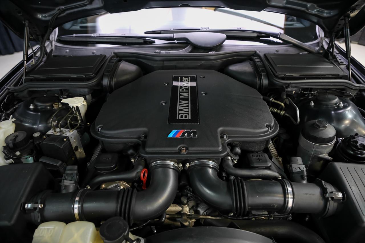 2000 BMW 5 Series M5 SEDAN V8 MANUAL CARAMELINT NOACIDNT CANADIANCAR Photo