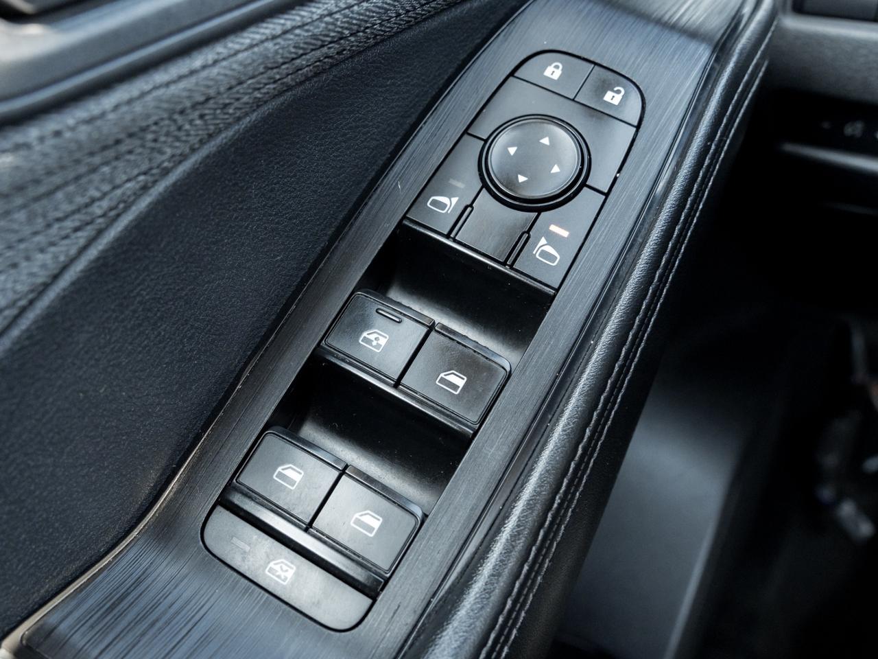 2023 Nissan Rogue AWD SV Moonroof, Camera, Leather Photo