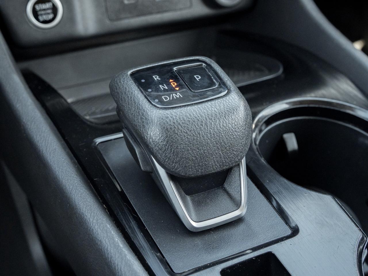 2023 Nissan Rogue AWD SV Moonroof, Camera, Leather Photo