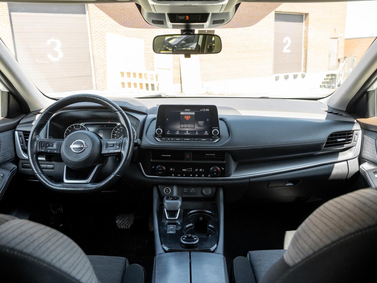 2023 Nissan Rogue AWD SV Moonroof, Camera, Leather Photo