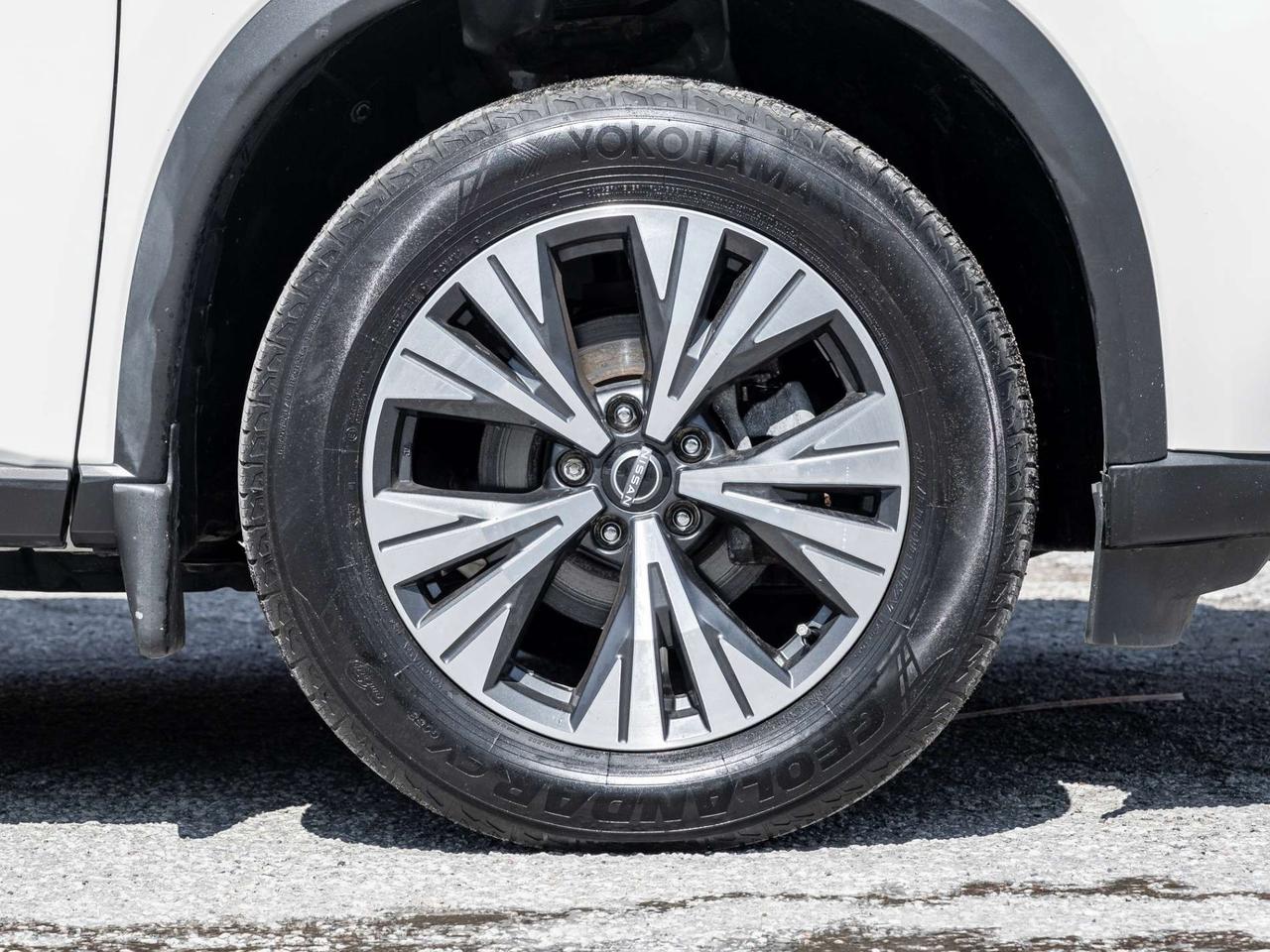 2023 Nissan Rogue AWD SV Moonroof, Camera, Leather Photo