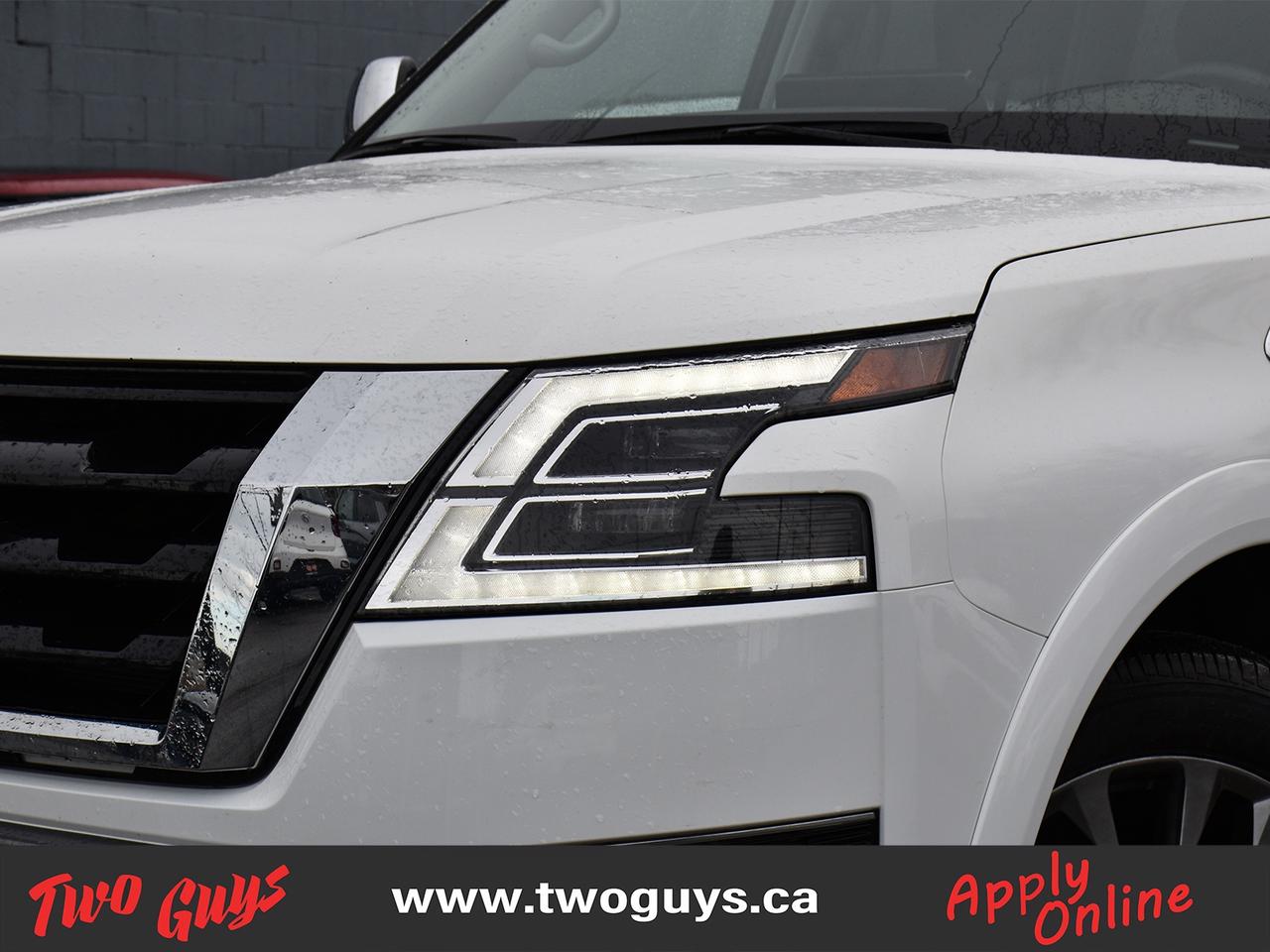 2024 Nissan Armada Platinum 5.6L 4WD   Leather   Sunroof   Nav   7 Pa Photo
