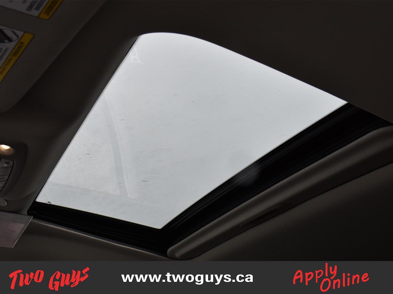 2024 Nissan Armada Platinum 5.6L 4WD   Leather   Sunroof   Nav   7 Pa Photo