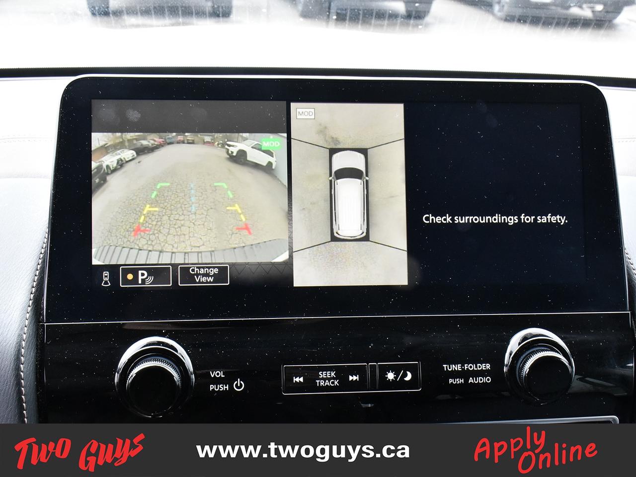 2024 Nissan Armada Platinum 5.6L 4WD   Leather   Sunroof   Nav   7 Pa Photo