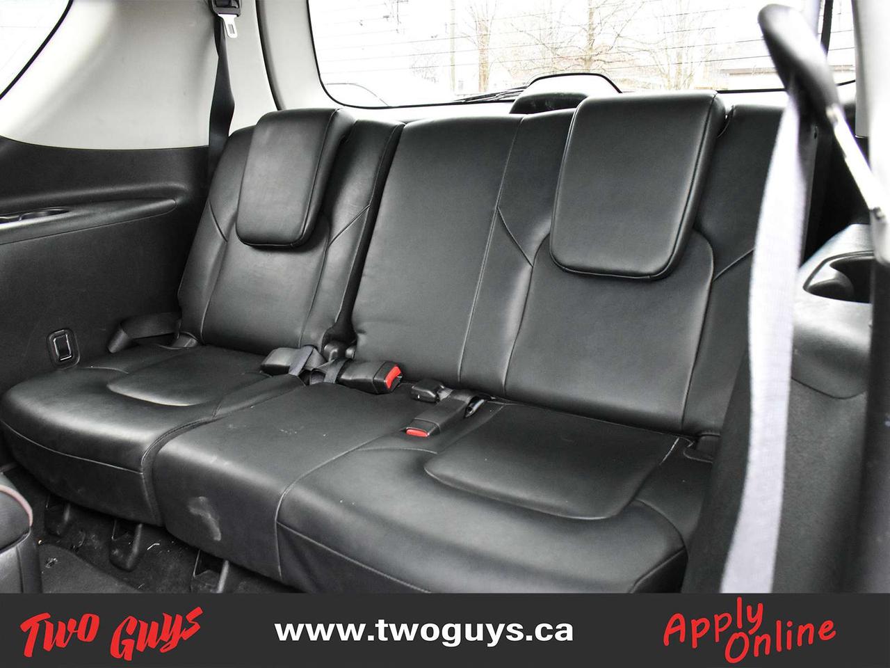 2024 Nissan Armada Platinum 5.6L 4WD   Leather   Sunroof   Nav   7 Pa Photo