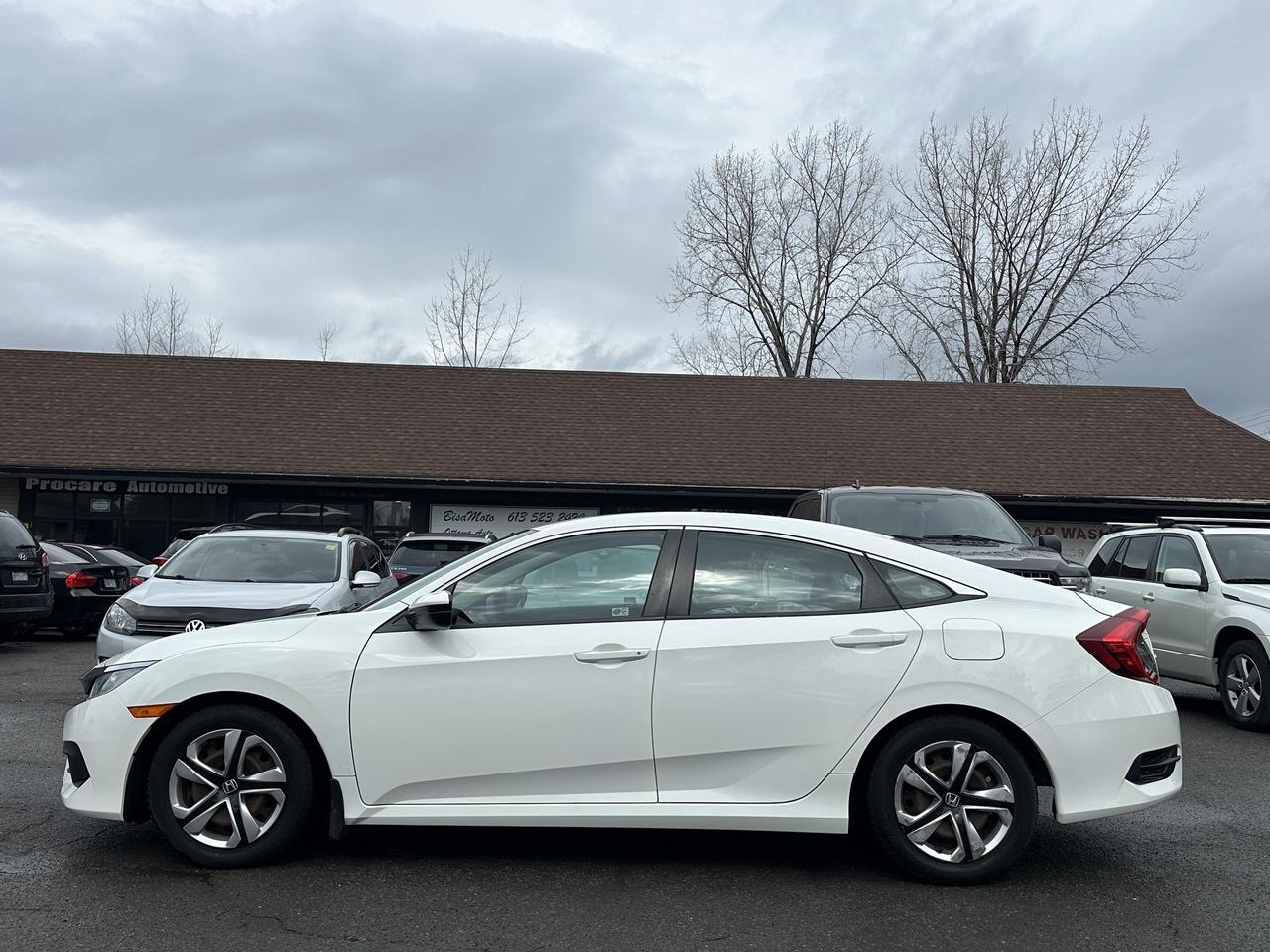 2017 Honda Civic Sedan 4dr CVT LX Photo