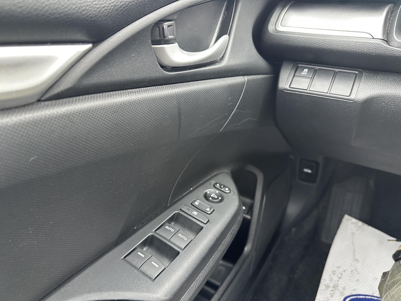 2017 Honda Civic Sedan 4dr CVT LX Photo