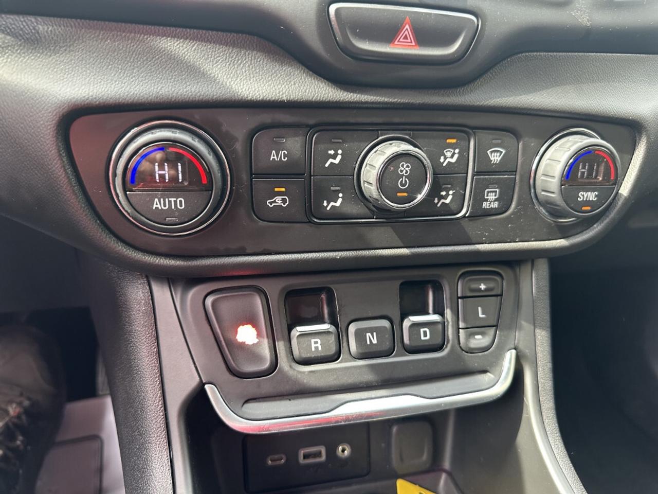 2019 GMC Terrain AWD 4DR SLE Photo