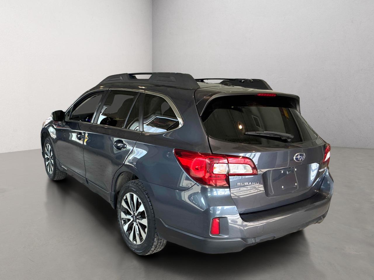 2016 Subaru Outback Limited AWD Navi Sunroof Photo