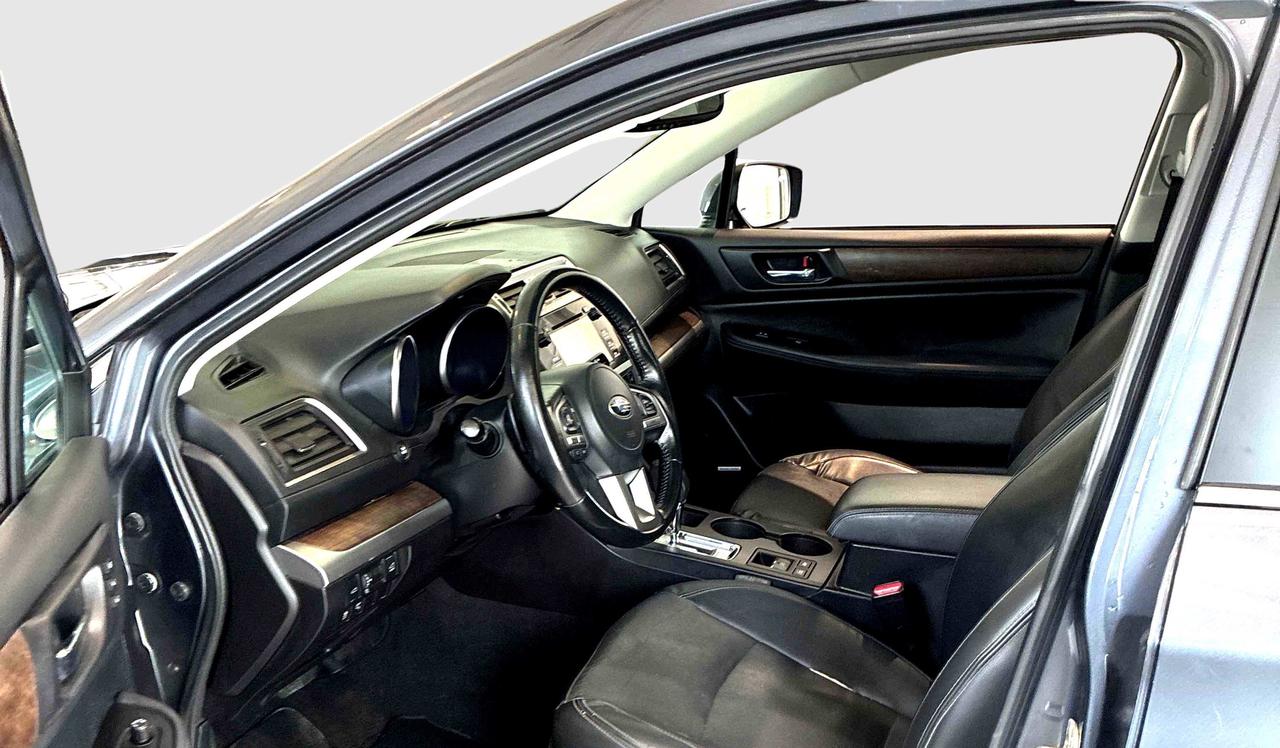 2016 Subaru Outback Limited AWD Navi Sunroof Photo