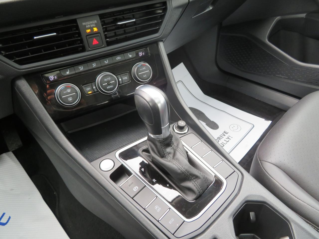 2019 Volkswagen Jetta Highline auto Photo