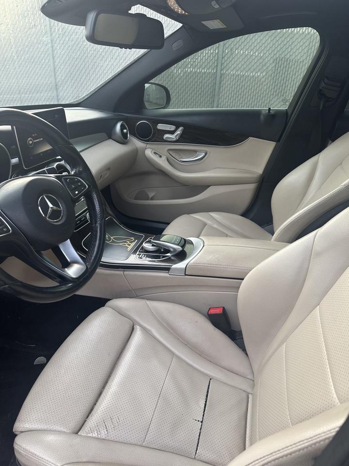 2017 Mercedes-Benz C-Class 4dr Sdn C 300 4MATIC/ALLOYS/SUNROOF/AS-IS Photo