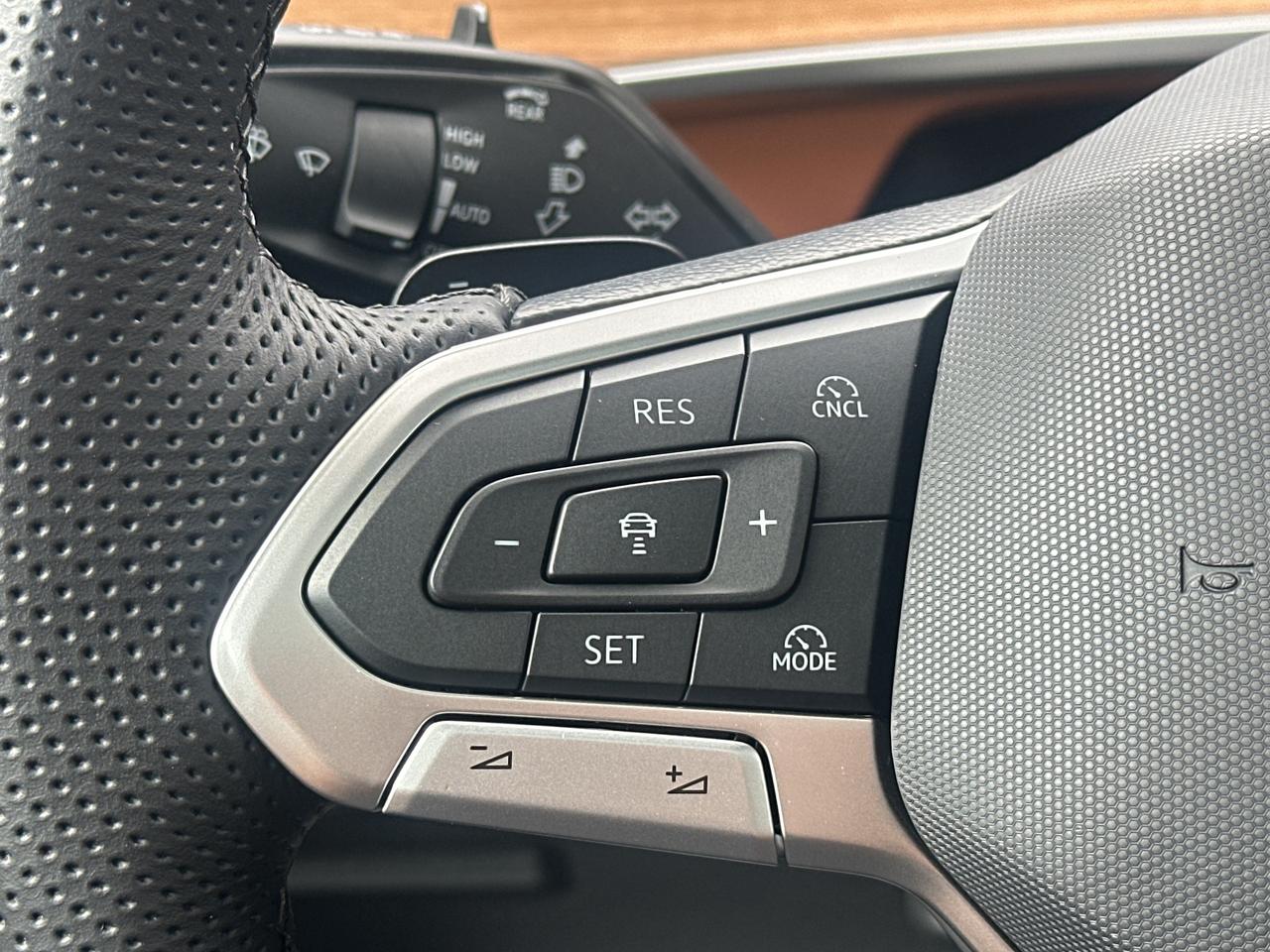 2026 Volkswagen Tiguan Highline Turbo R-Line 4MOTION Photo