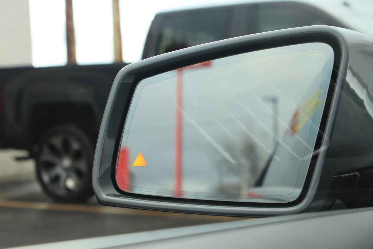 2015 Mercedes-Benz E-Class E400 4MATIC Coupe   No Accident   Amg Pkg   Safety Photo