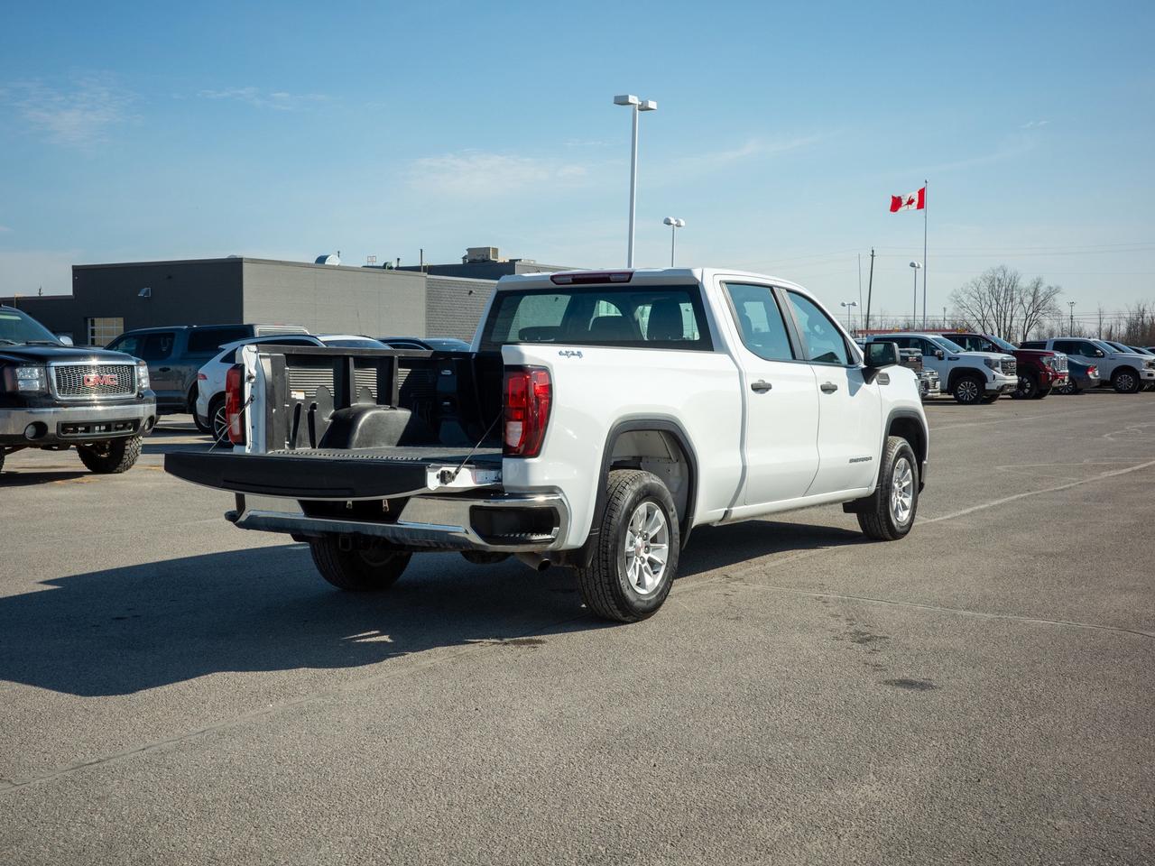 2025 GMC Sierra 1500 Pro - Wi-Fi Hotspot   Lane Assist Photo