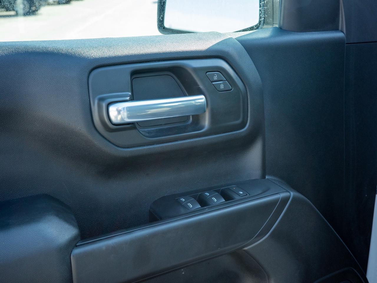 2025 GMC Sierra 1500 Pro - Wi-Fi Hotspot   Lane Assist Photo