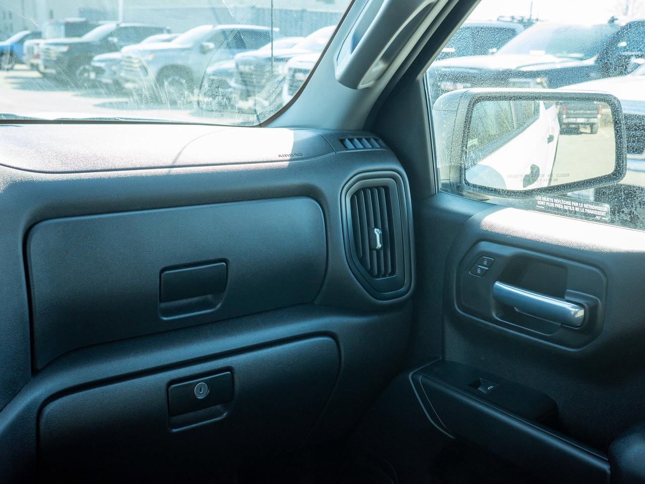 2025 GMC Sierra 1500 Pro - Wi-Fi Hotspot   Lane Assist Photo